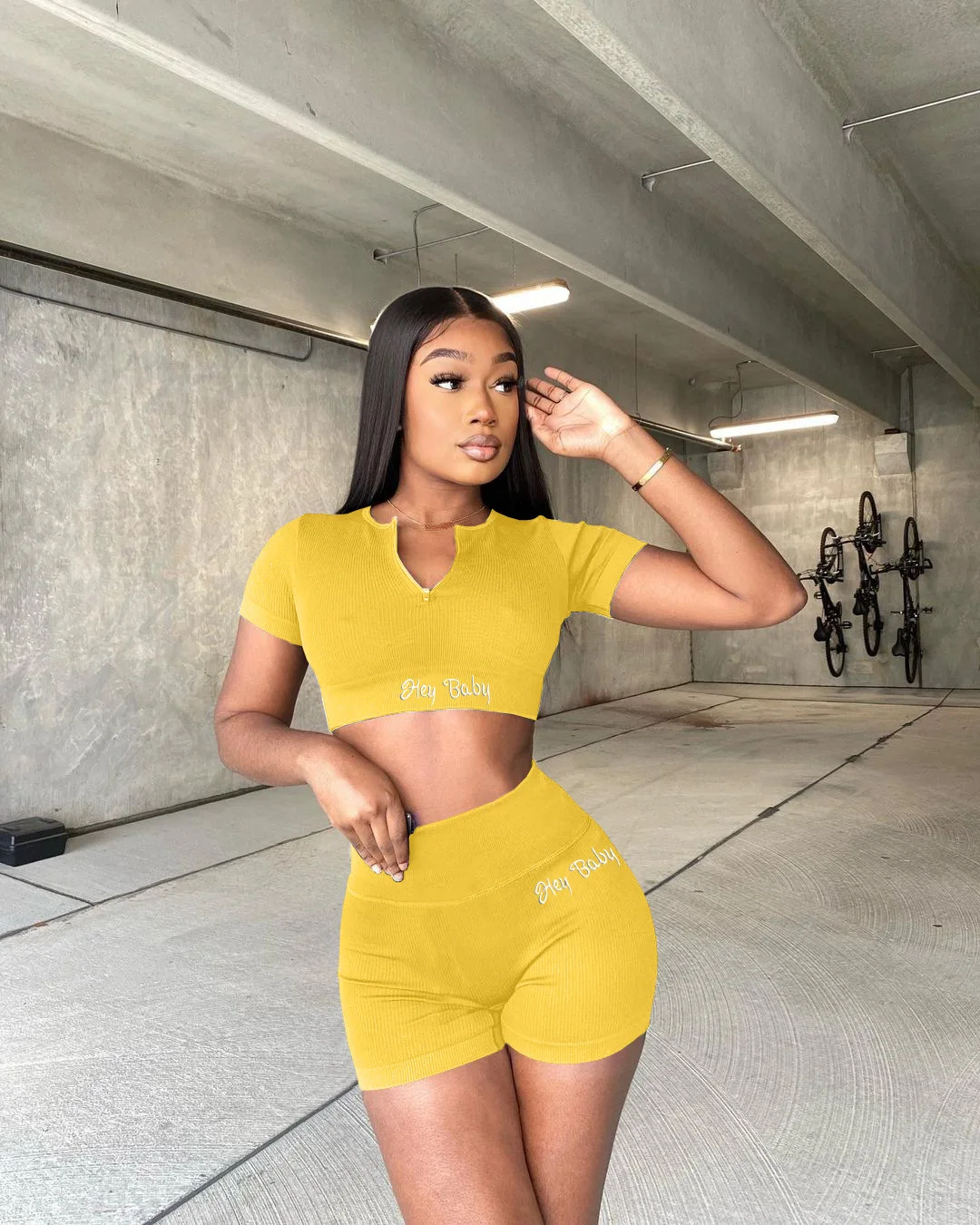 

2021 New arrival women summer zipper ribbed sports casual two piece short set