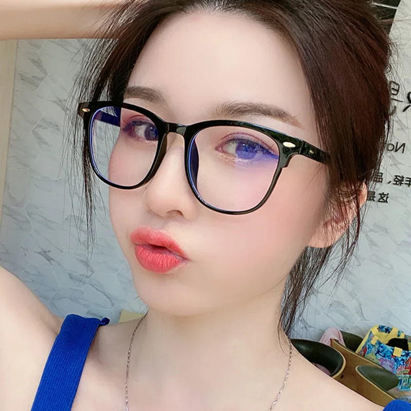 

Retro Square Glasses Frame Women Vintage Clear Eyeglasses Women's Frame Rectangle Classic Optical Men's Eyeglasses Frame