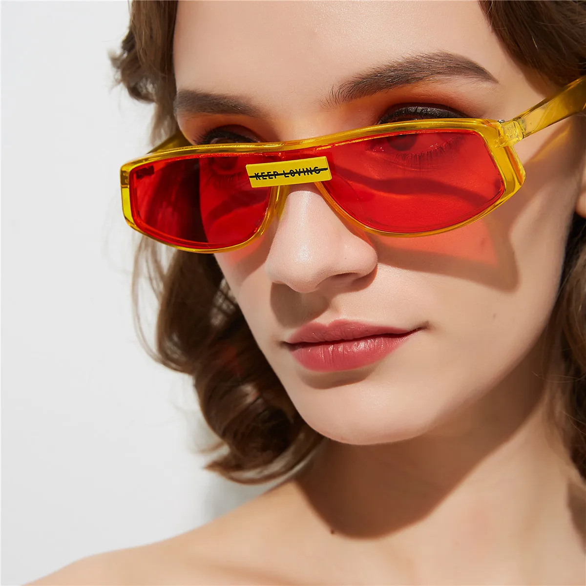 

2021 Trendy Eyewear Red Square PC Frame Retro Shades Custom Brand Design Hight Quality Sunglasses Practical Women Sun Glasses, Custom colors