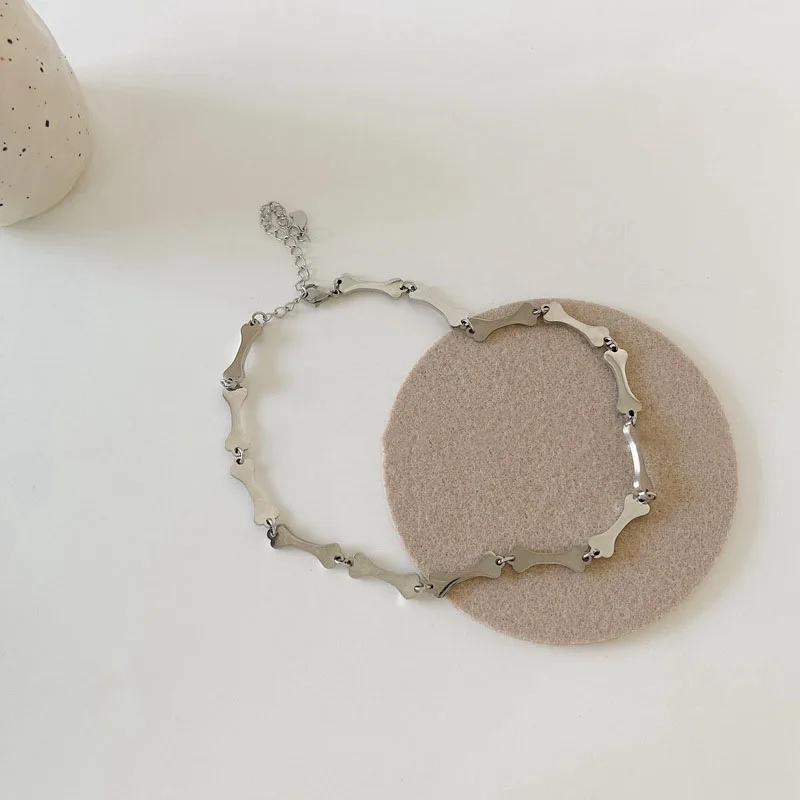 

New Fashion Bone-Shaped Splicing Short Necklace Sweet Cool Style Titanium Steel Clavicle Chain Women Girl Jewelry Gift