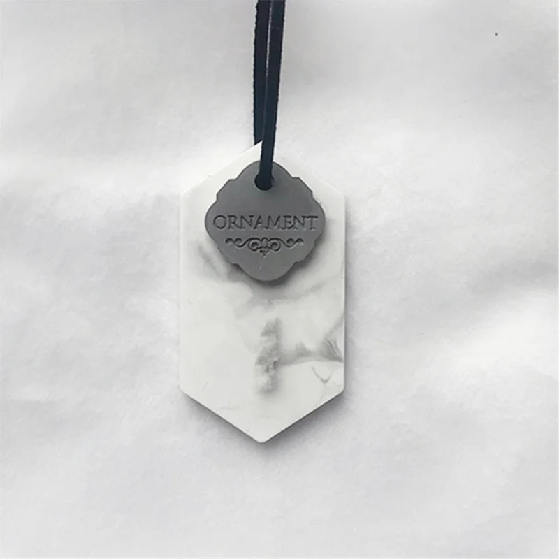 

Ins Diamond Pendant Hanging Aromatherapy Plaster Ceramic Aroma Stone Porcelain Flower Fragrance Diffuser, Marble