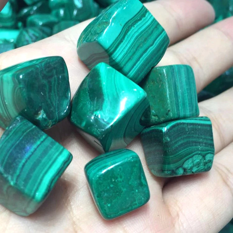 

Hot selling natural polished hand carved folk crafts green malachite point healing crystals stones tower for decoration