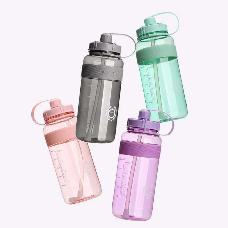 

700ml Kids Plastic Sipper Water Bottle with Straw, Green red gray blue
