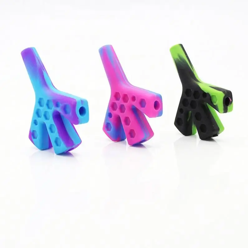 

JH Three Holes Leaves Shaped Smoking Pipe Eco-Friendly Silicone Tobacco Pipe, Random