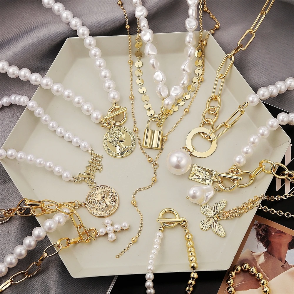 

Imitation shaped pendant retro Pearl Necklace beads pearl necklace, White