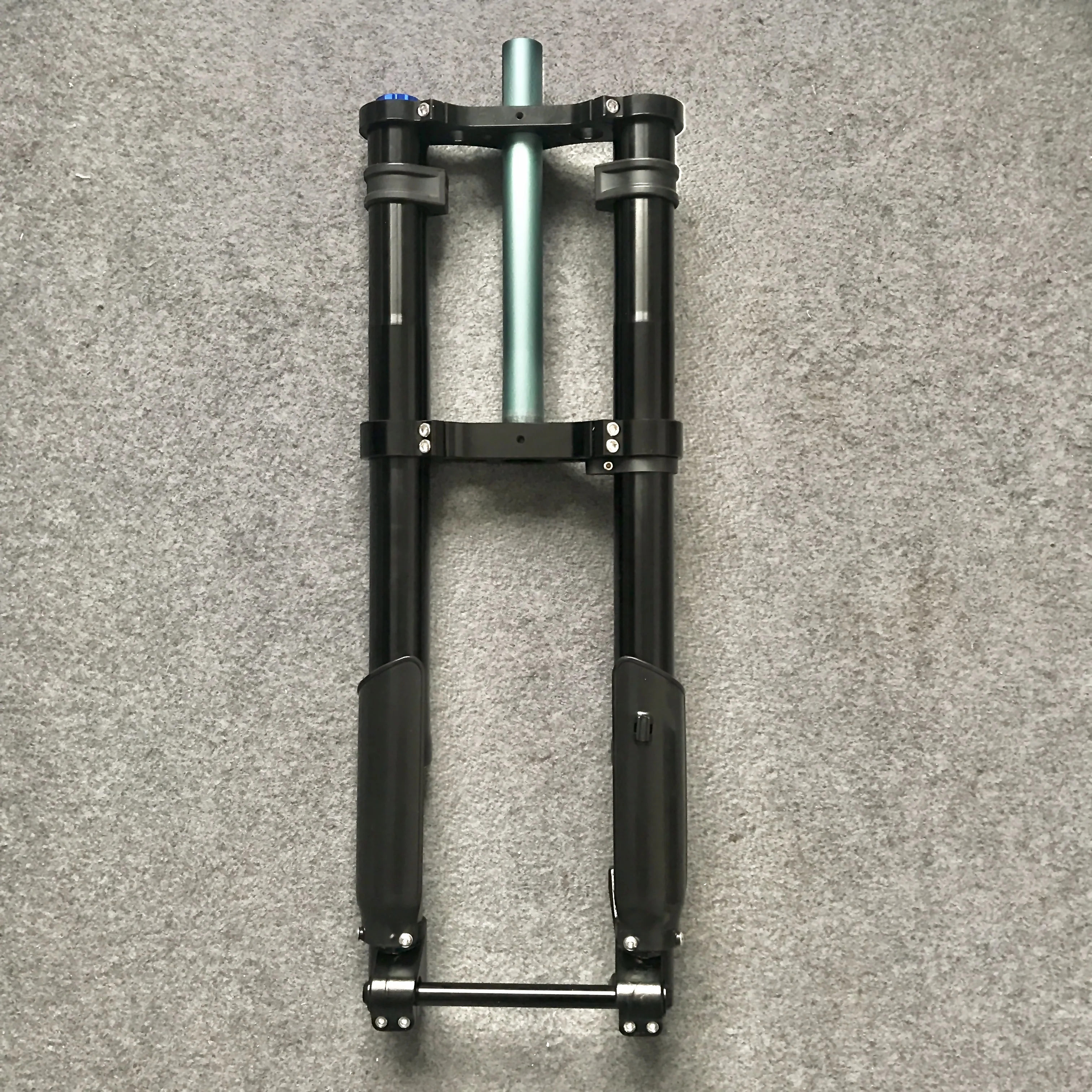 

20inch suspension fork 135*15mm for fat bike/Doodlebike/DNM, Black
