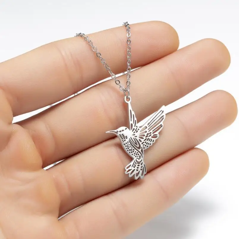 

Wholesale Hot Selling Women Humming Bird Neck Decor Jewelry Gift Elegant Hollow Out Stainless Steel Hummingbird Pendant Necklace, Gold plated, silver plated