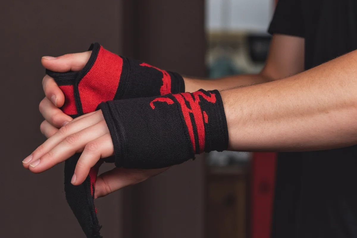 How to Wrap Boxing Wrist Wraps Correctly