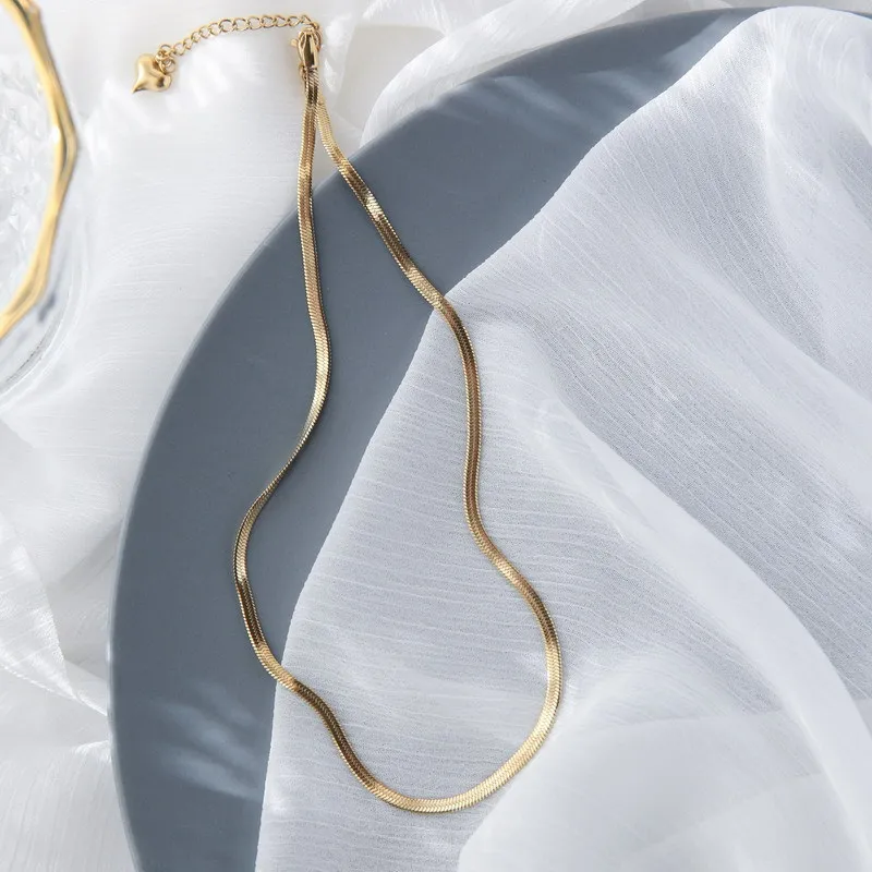 

Collar De Cadena De Serpiente Flat Bone Chain Necklace Waterproof Titanium Steel Thick Snake Chain Necklace, As picture show