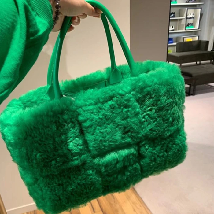 

Winter Luxury Fashion Real Lamb Wool Fur Cloud Bag Ladies Fashion Clutch Hand Bag Soft Leather Dumpling Hobo Shoulder Bag Purse
