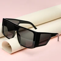 

2019 Fashion One Piece Street Snap Oversized Sunglasses 2019 Women Men Personality Side Lens UV400 PC Sun Glasses