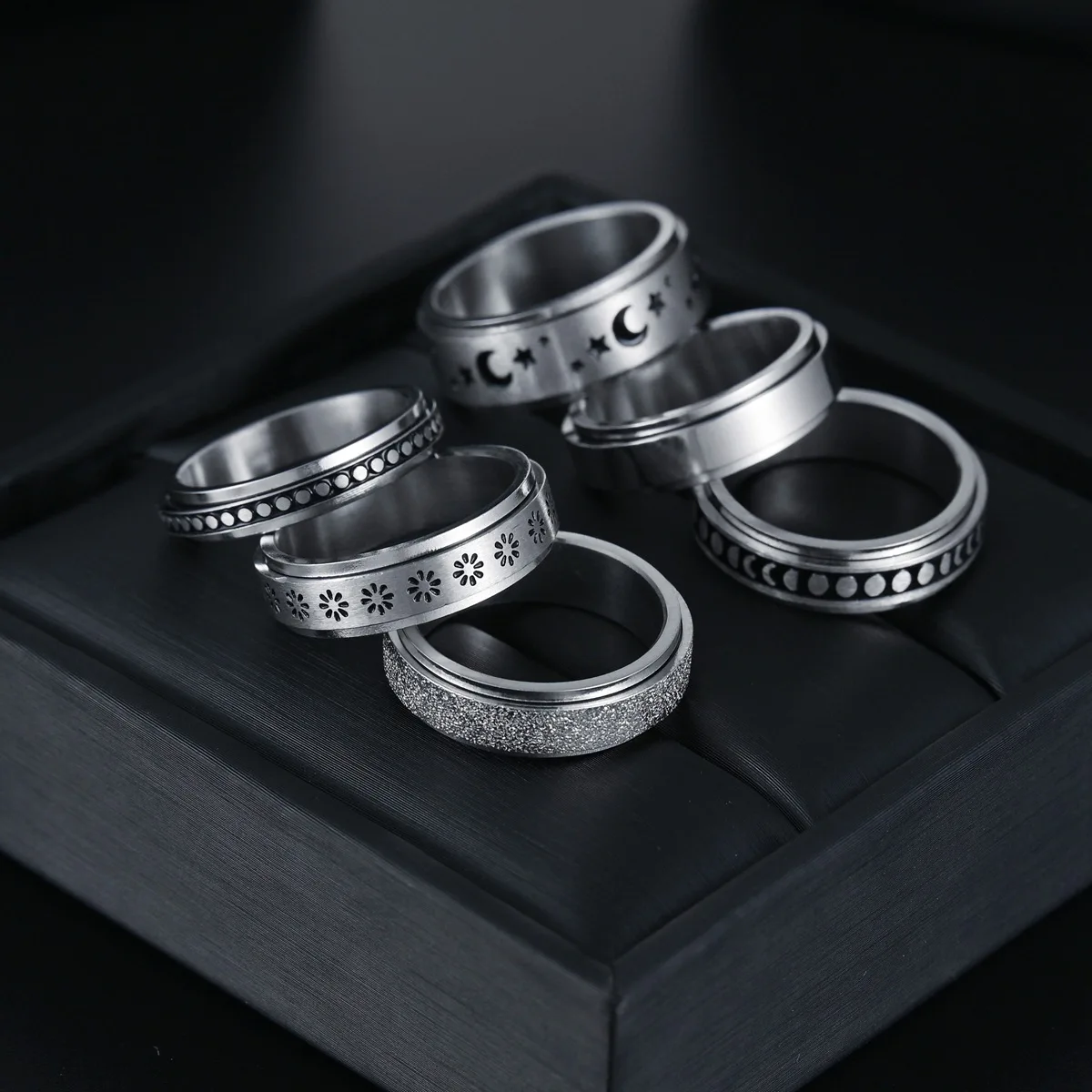 

Stars Moon Rotatable Titanium Steel Decompression Rings Standard US Size Jewelry Wholesale