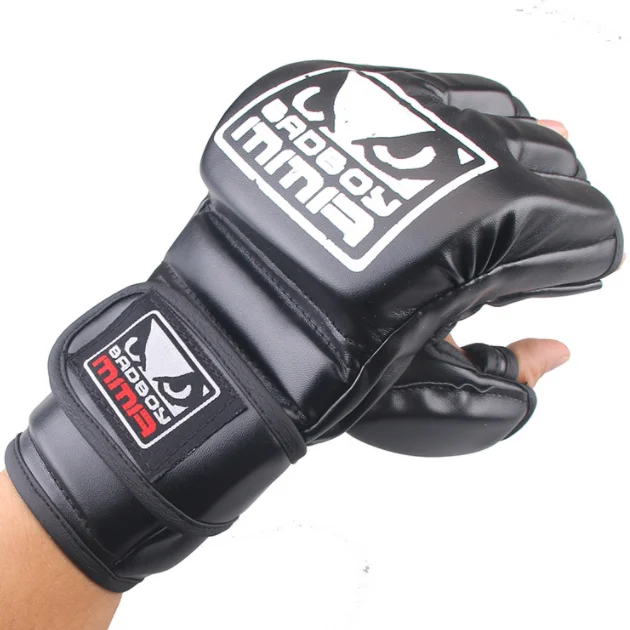 

Matt Black 7oz MMA Training Sparring Grappling Boxing Muay Thai Punching Bag UFC Gloves