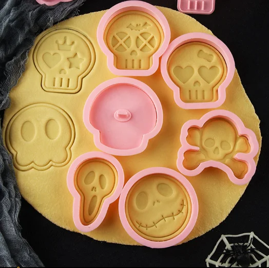 

LOVE'N LV609B Halloween DIY cartoon cookies skull cookie mold hand-pressed 3D cutting mold baking tools