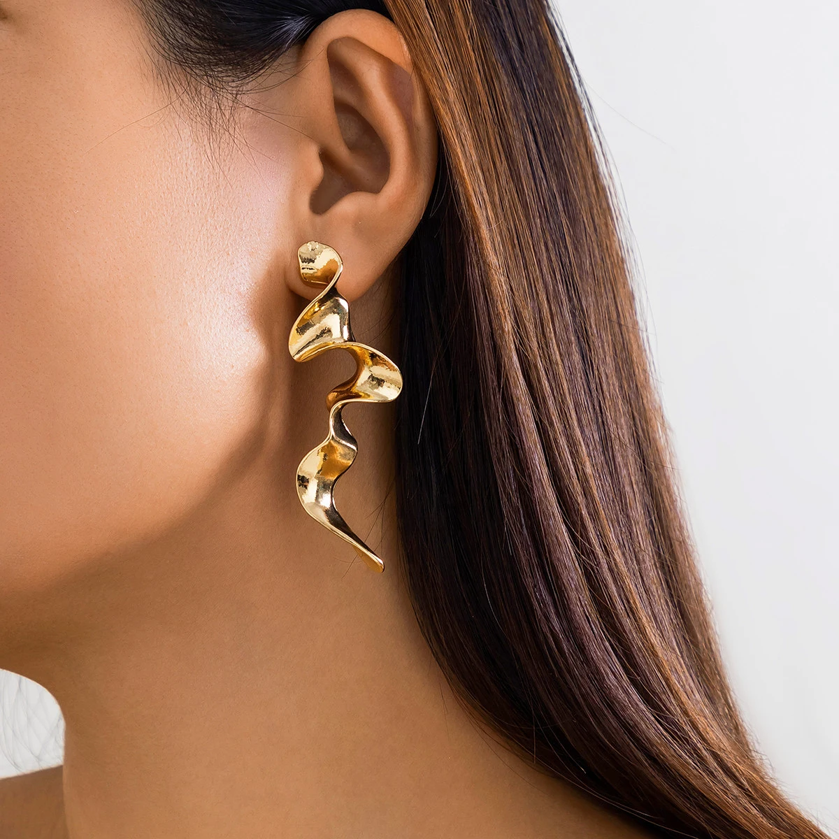 

Vintage Irregular Geometric Long Wave Pendant Drop Earrings Women Fashion Statement Goth Piercing Earrings Jewelry Accessories