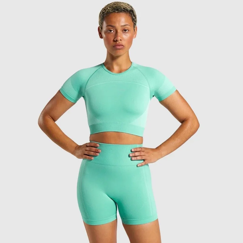 

BBXT8300 light green Summer new short sports yoga suit female high waist buttocks yoga suit elastic breathable sports yoga suit