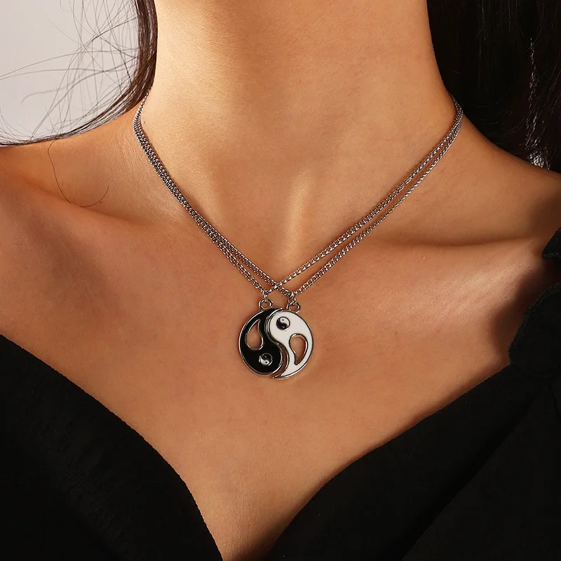 

OUYE 2021 fashion necklace yin and yang necklaces for men jewelry wholesale yin yang necklace pendant for women, Color