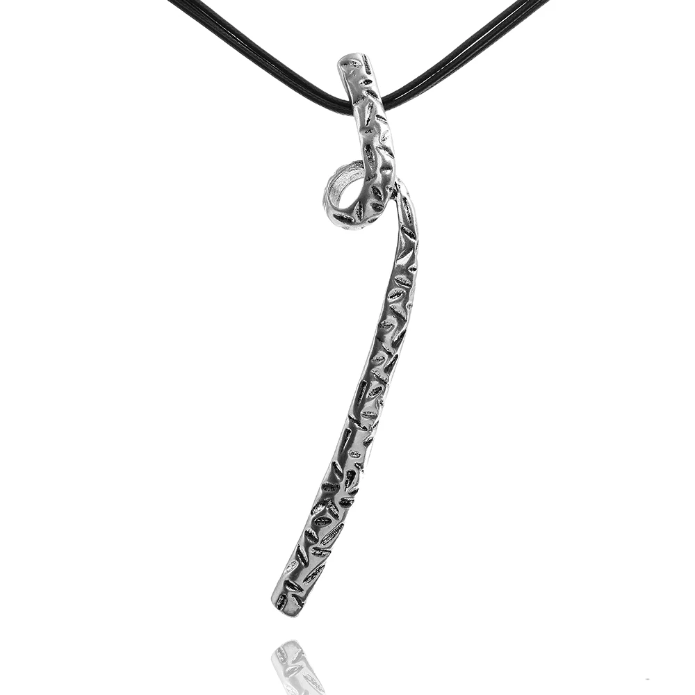 

In 2021, new European and American fashion women collarbone geometric snake atmospheric alloy environmental necklace