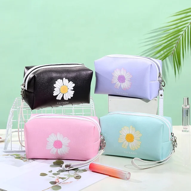 

2021 New Square Waterproof Toiletry Bag PU Washbag Daisy Travel Portable Cosmetic Bag, Purple, pink, blue, black