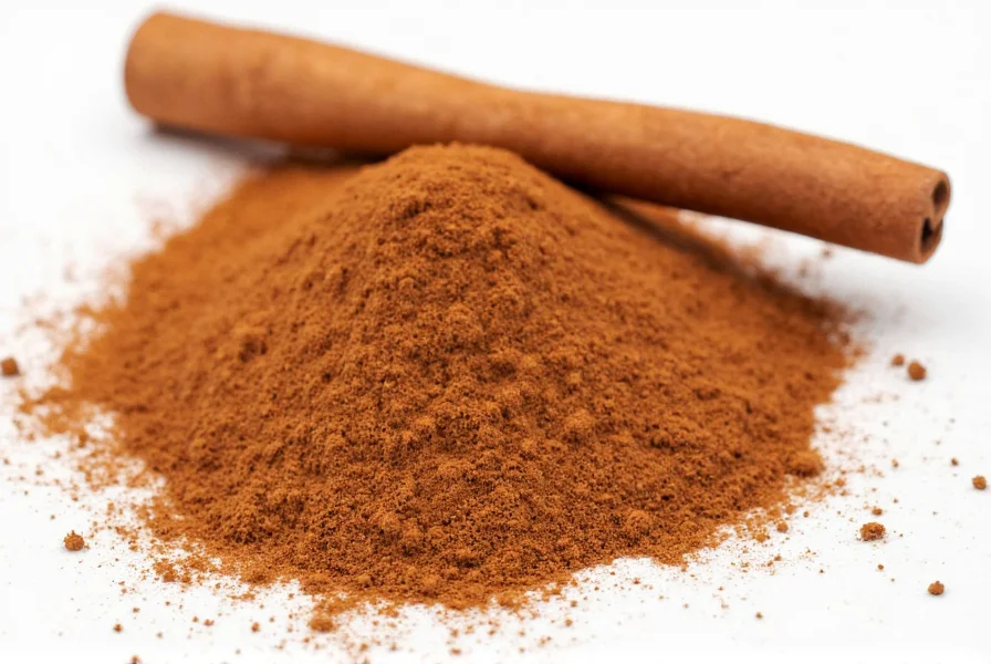 Side by side comparison of Cassia and Ceylon cinnamon sticks