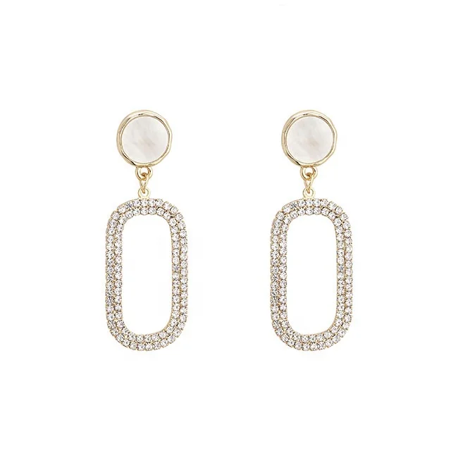 

2020 new Alloy Gold bold fashion celebrity earrings with high quality white shell hot style earrings