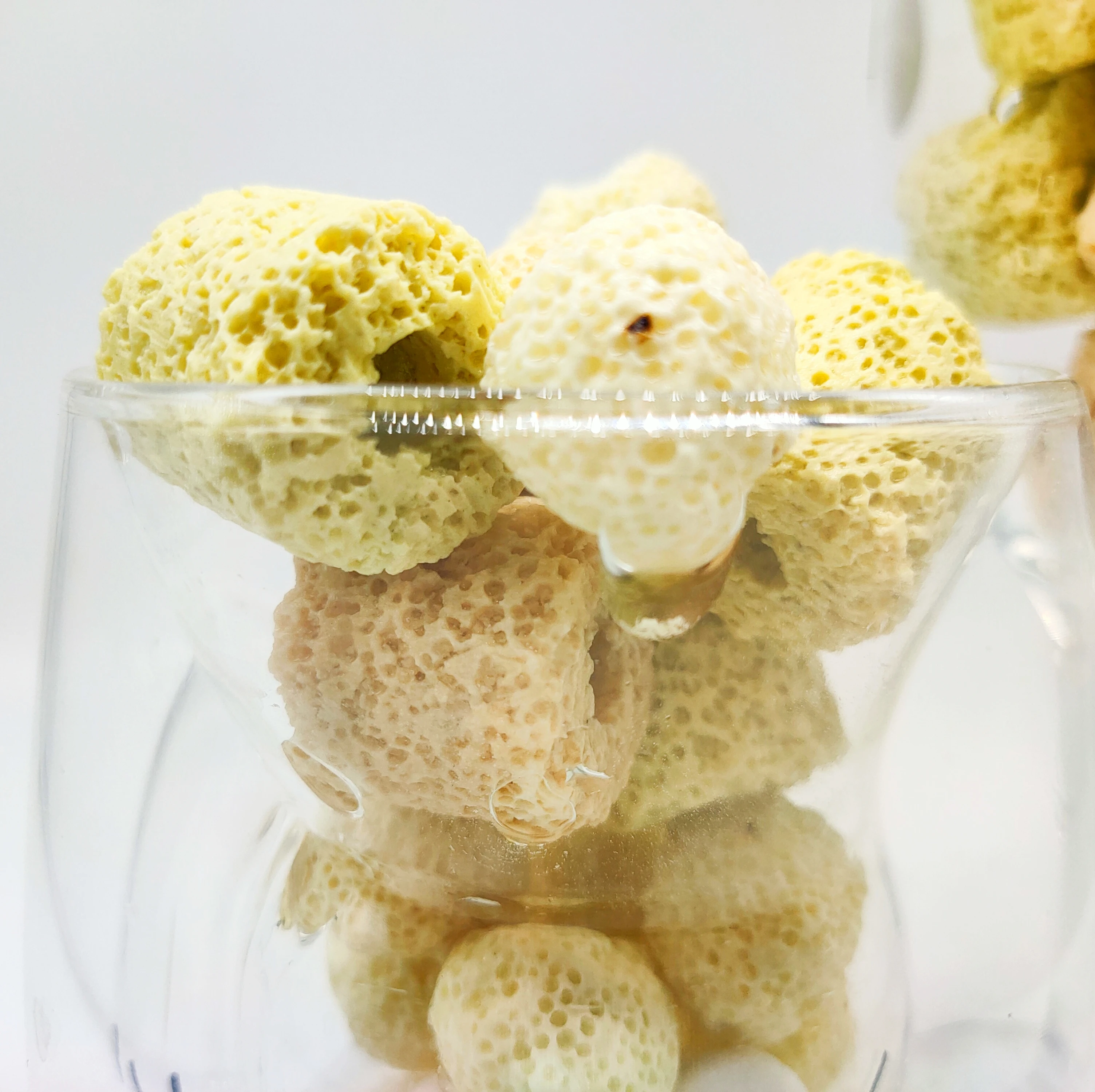 

Factory Sales Aquarium Filter Bio Balls For Fish Tank Water Bacteria Ball To Balance Water PH, White,yellow,red etc.