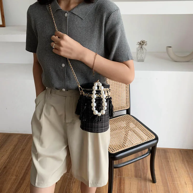 

2021 Newest Crossbody Lady Bucket Wholesale Women Designer Weave Upper Handbags Women Tassel pearl Chain Bag Handbags For Women, Multi