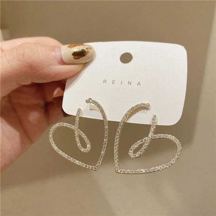 

Super Shiny Large Crystal Heart Earrings Luxury Gold Silver Rhinestone Crystal Heart Stud Earrings for Women Party