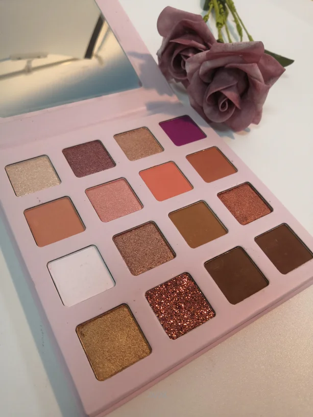 pink eyeshadow