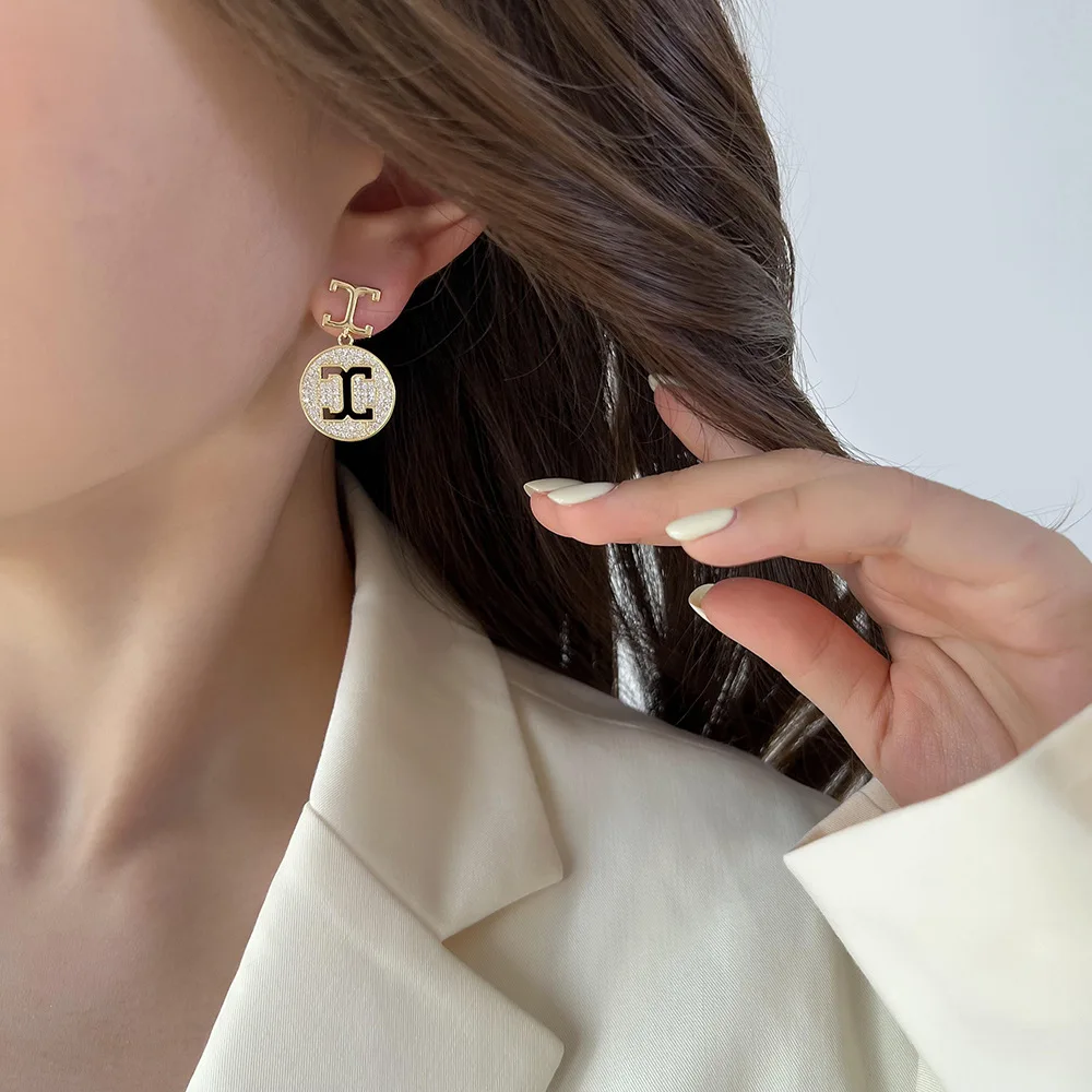 

Fashion earrings elegant rhinestone geometric letter earrings Korean personality hollow letter drop earrings