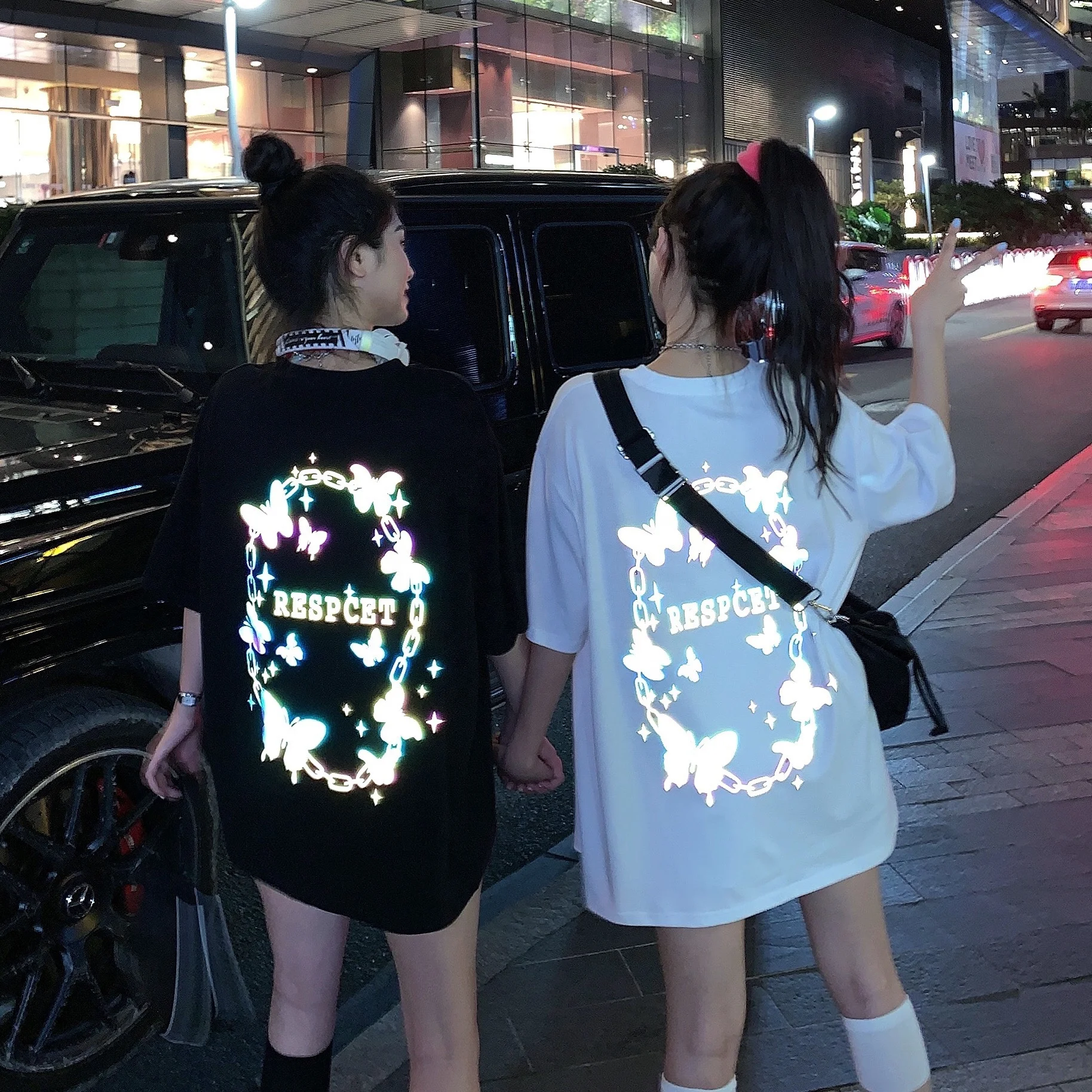 

Wholesale custom fashion online celebrity colorful reflective butterfly hot flower girlfriends short sleeve loose Joker T-shirt