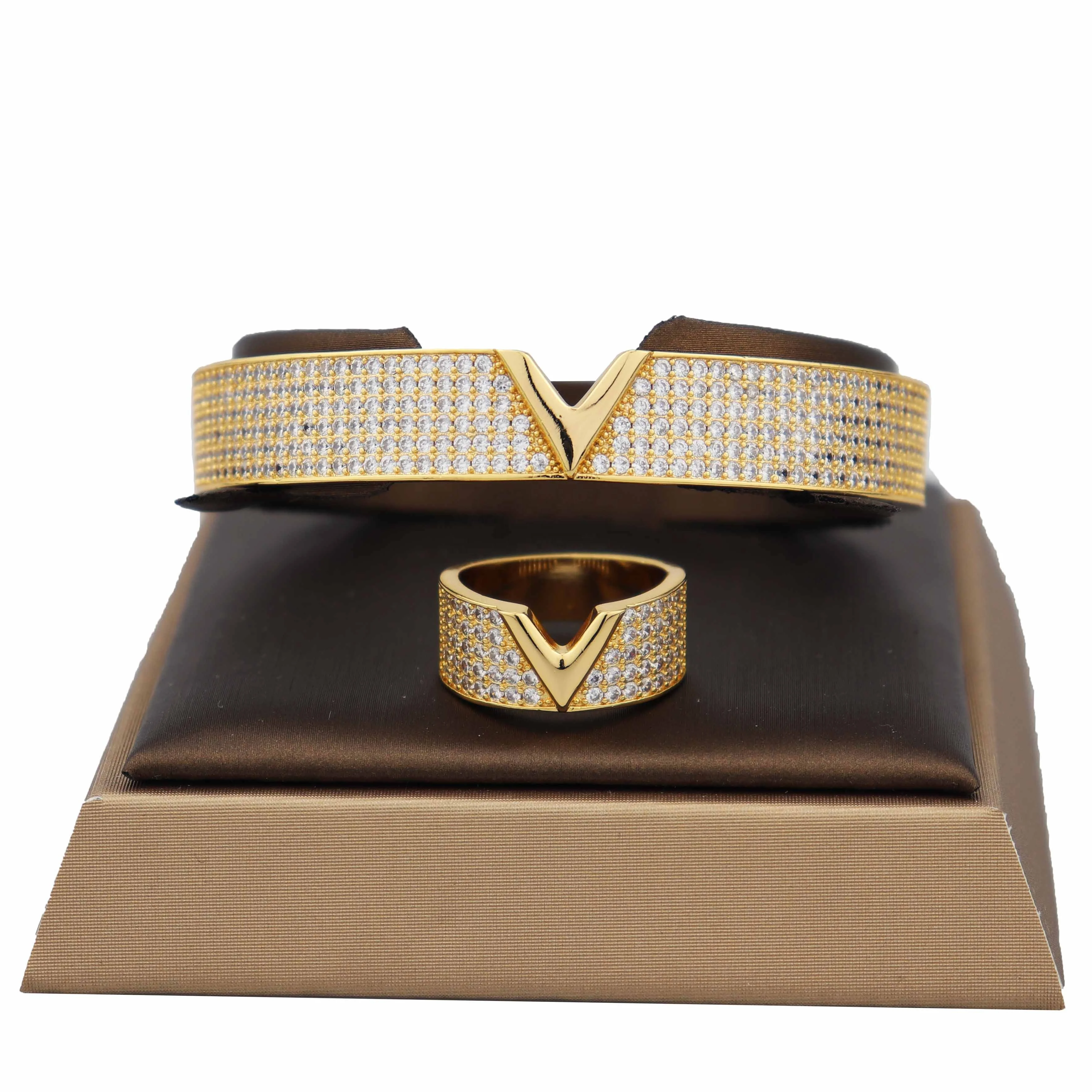 

new design Letter V-shape bangles jewelry for women zirconia dubai 18k gold plate bridal bangle and ring set