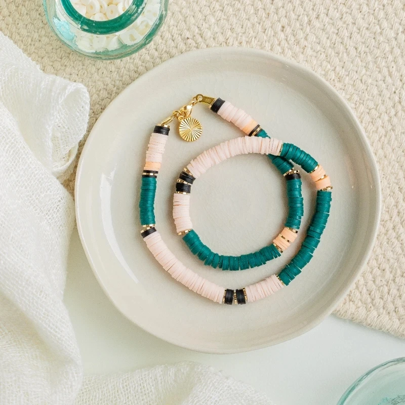 

Wholesale Adjustable Handmade Polymer Clay Heishi Beads Necklace Rainbow Disc Stretch Beaded Bracelets Tribal Hawaiian Jewelry