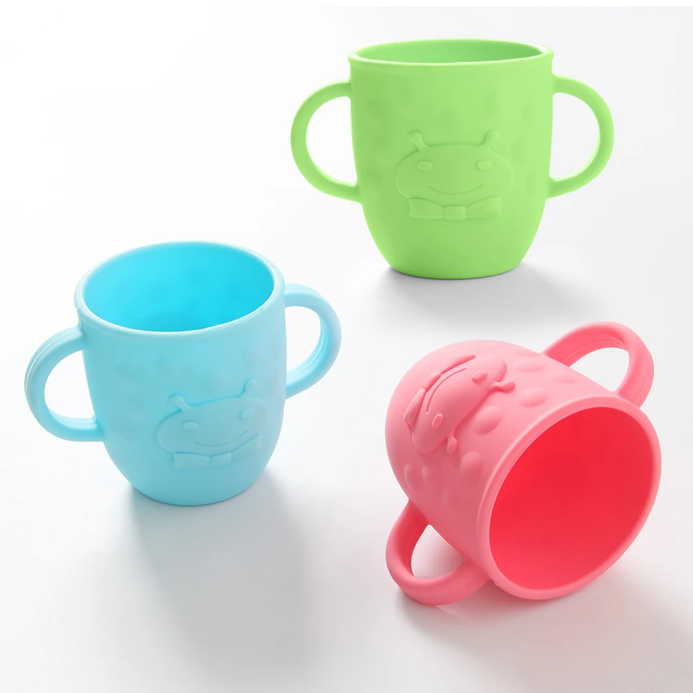 

BPA Free New Design cartoon Water Bottle Infant 100% Food Grade silicone Cup With Handles