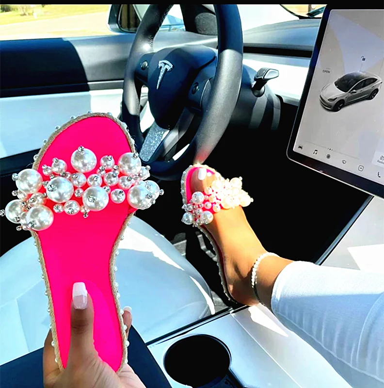 

Slippers 2021 new women open-toed pearl flat sandals and slippers are versatile