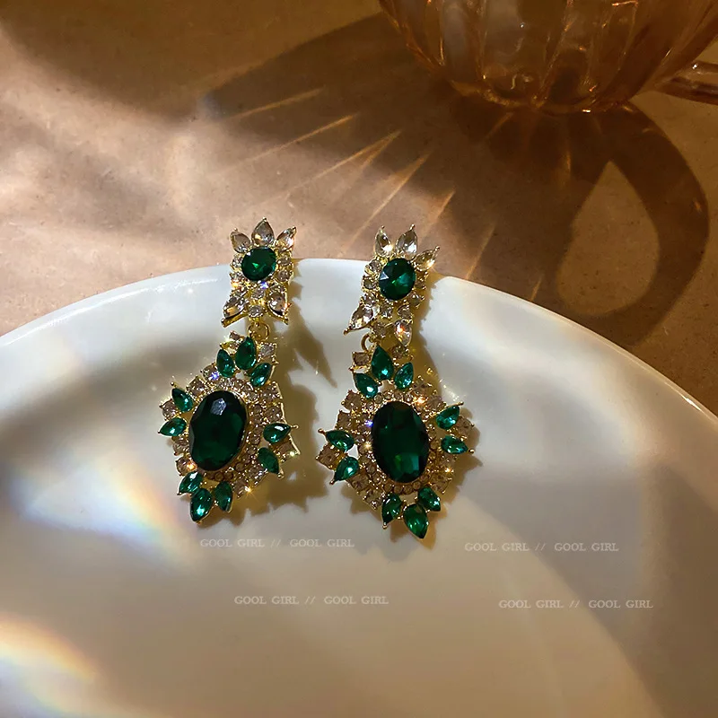 

fashion trendy wholesale green crystal earrings women