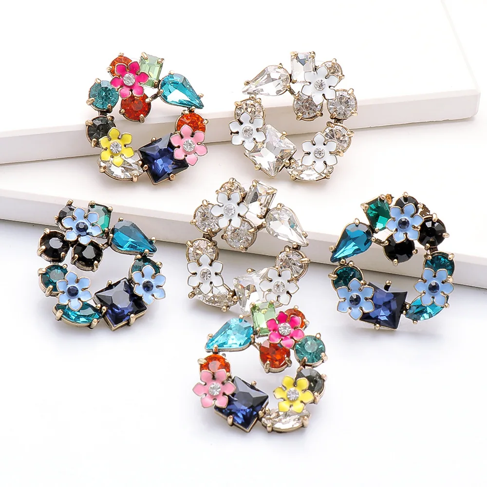 

New Style Crystal Rhinestone Flower Shaped Earrings Vintage Gold Plated Enamel Daisy Glass Diamond Earrings For Women For Women