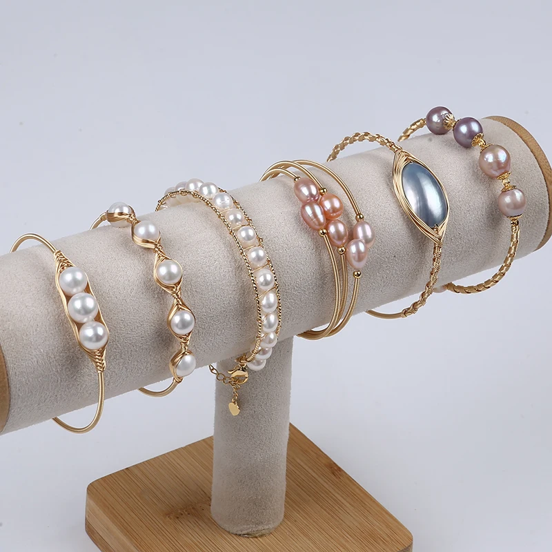 

Gold plated copper freshwater pearl beads adjustable bracelet