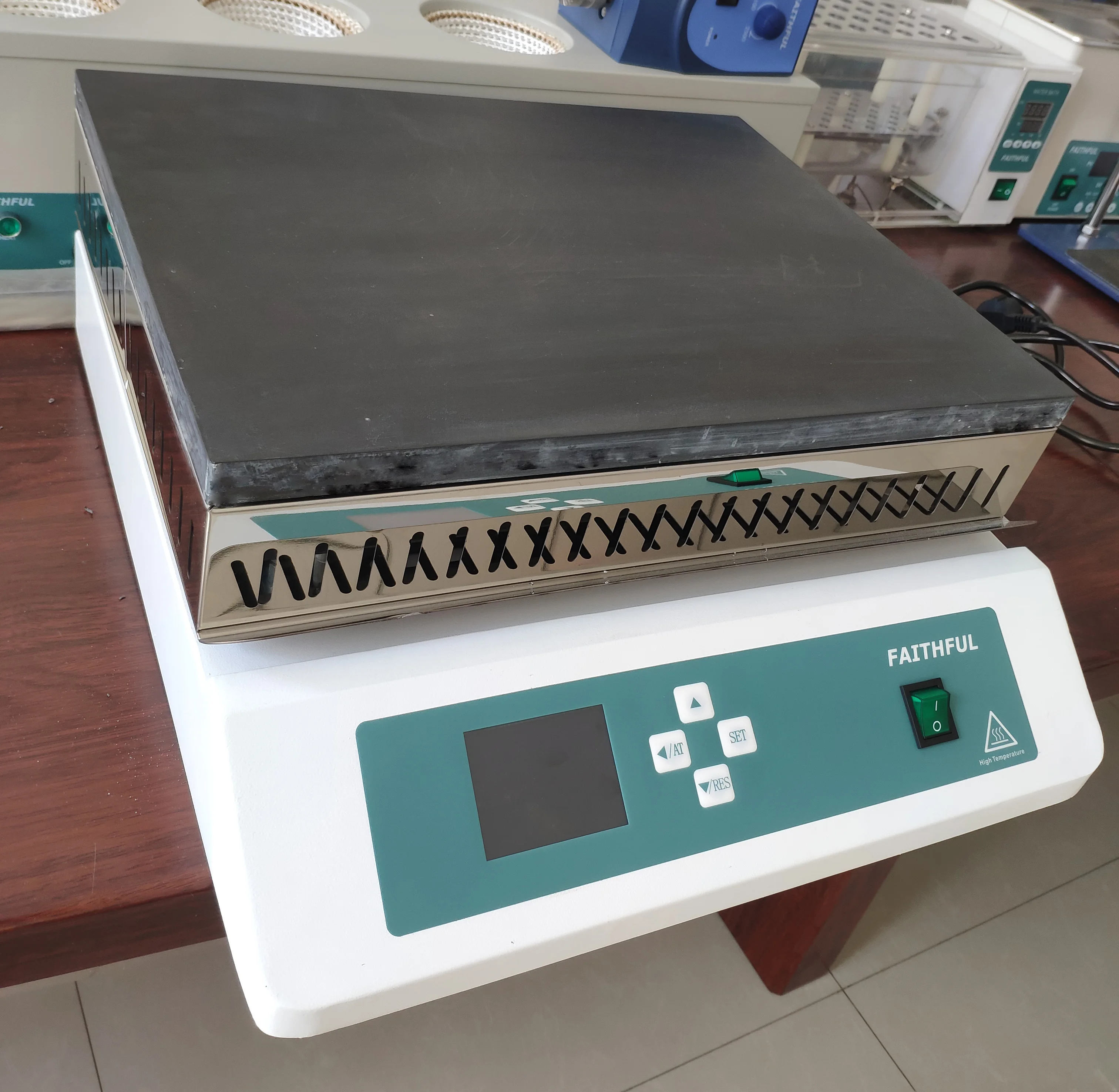 Precise Lab Digital Graphite Hot Plate With Digital Temperature Control