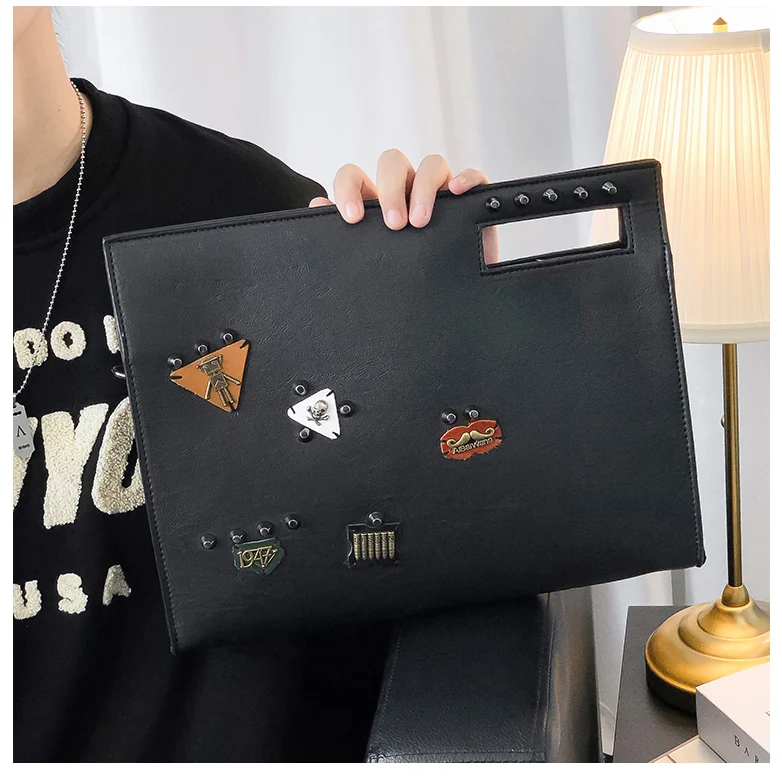 

Men Rivets Handbag Skull Clutch Envelope bags for Male Casual Purse luxury leather cross-body shoulder bag, Black