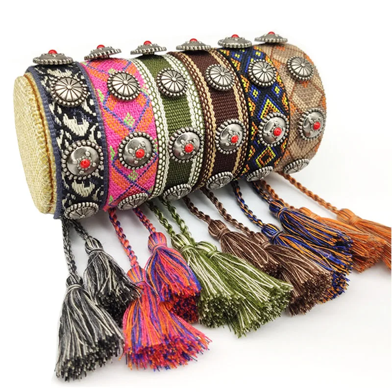 

50pcs Handmade Tassel String Wristband Vintage Friendship Bracelet Adjustable Embroidery Braided Bracelet Rivet Rope Bangle, 22 colors, as per picture
