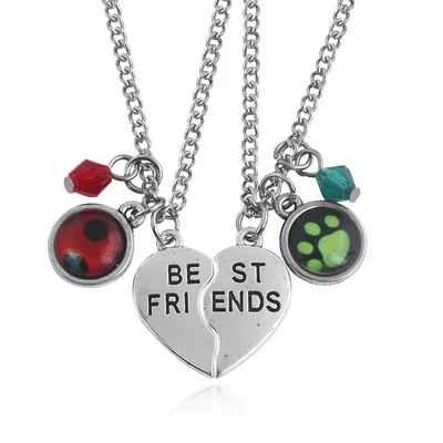 

Cartoon Ladybug Girl Noir Pendant Necklaces BEST FRIENDS Half Broken Love Heart Pendant Solid Couples Gift Anime Jewelry