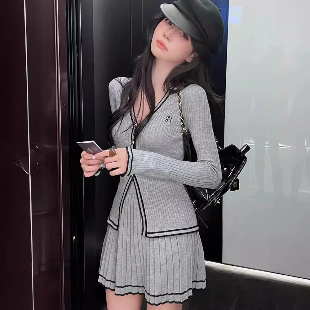 Spring Latest Design V Neck Coat Top Button Mini Skirt Knitted Two Piece Set Skirt