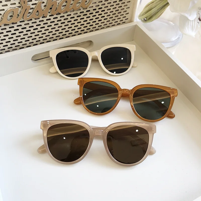 

Small shades custom plastic yellow frame Sun glasses Women trendy vintage classic Sunglasses, As the pictures show