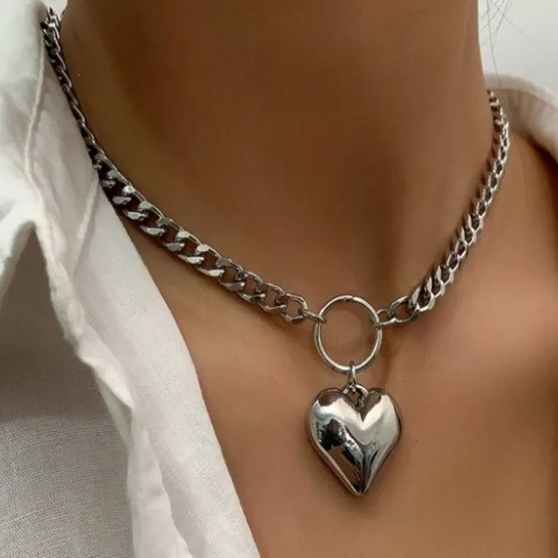 

OUYE 2021 Metal thick chain necklace clavicle chain choker love jewelry necklace short for women heart pendant necklace, Golden/silver