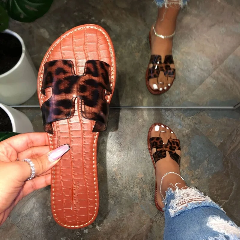

New Fashion Designer Female Summer Ladies Jelly Sandals Luxury Beach Flat Sandals PVC Leopard Shoes Sandals for Women and Ladies, 3 colors