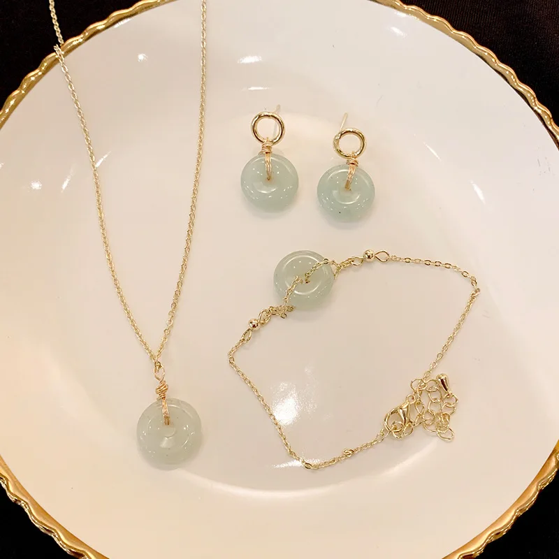 

2021 fashion jewelry trendy pendant jade necklace women