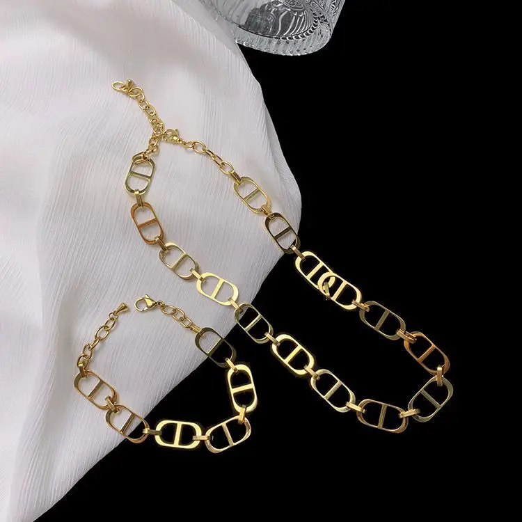 

New letter choker retro collarbone necklace temperament simple design necklace set