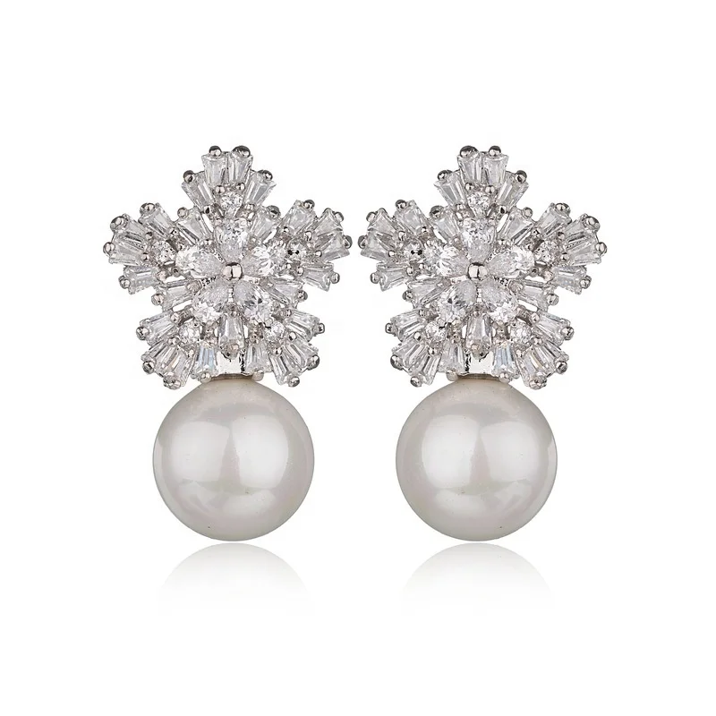 

Snowflake Pearl Zircon Stud Earrings Fashionable Women's Earrings, Picture