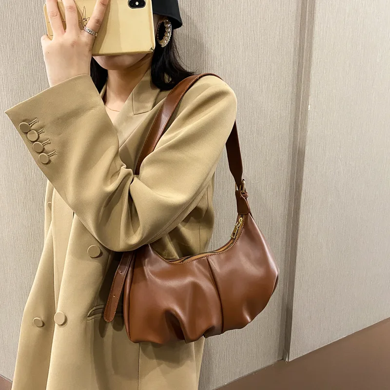 

Cheap price wholesale classical cloud folding single shoulder S.IKRR designer bag crossbody bags